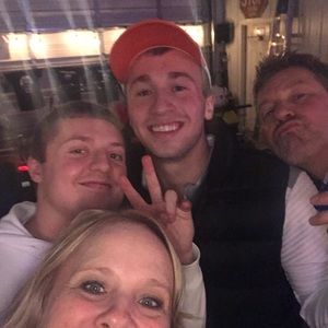 Meet your Posher, Ethan